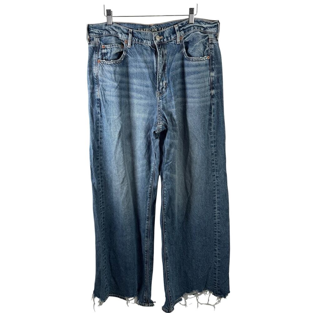 American Eagle Outfitters Light Blue Wide Leg Jeans - Picture 2 of 11